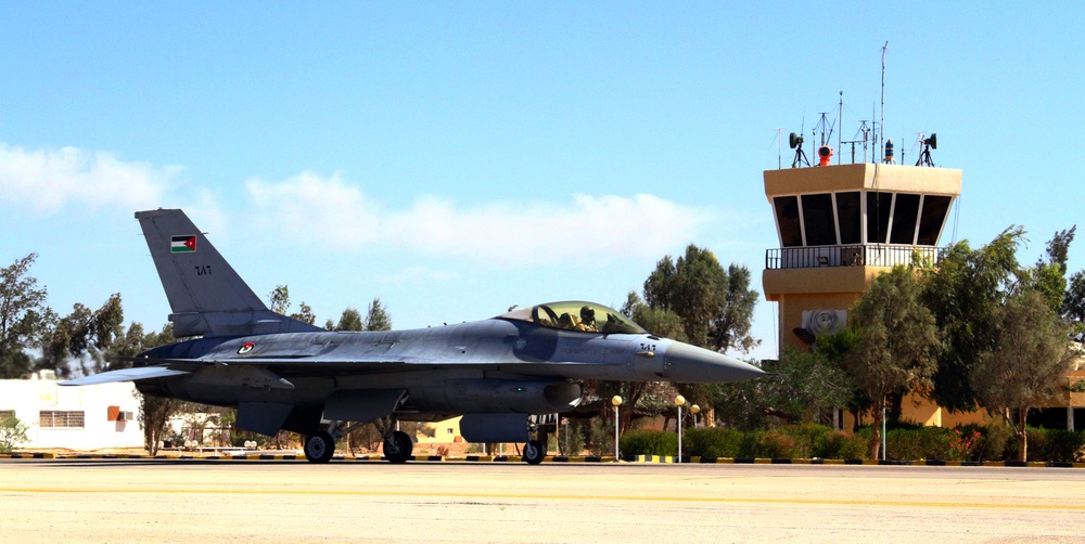 USAF, Jordan F-16 pilots partner during Eager Lion 2014