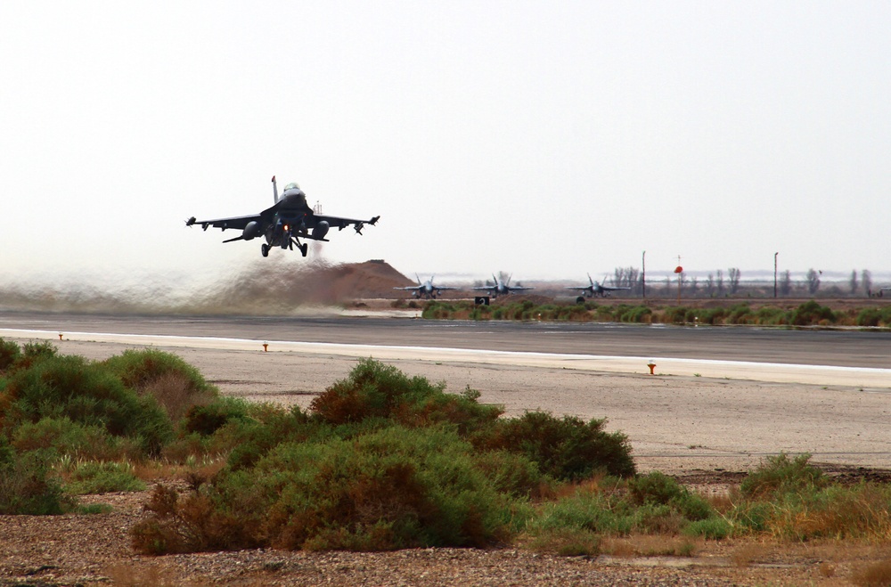 USAF, Jordan F-16 pilots partner during Eager Lion 2014