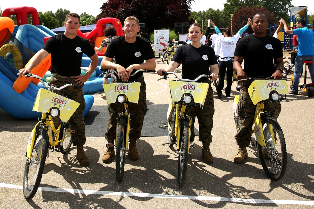Marines and sailors of BSRF-14 work hard, play hard with kids for Children’s Day