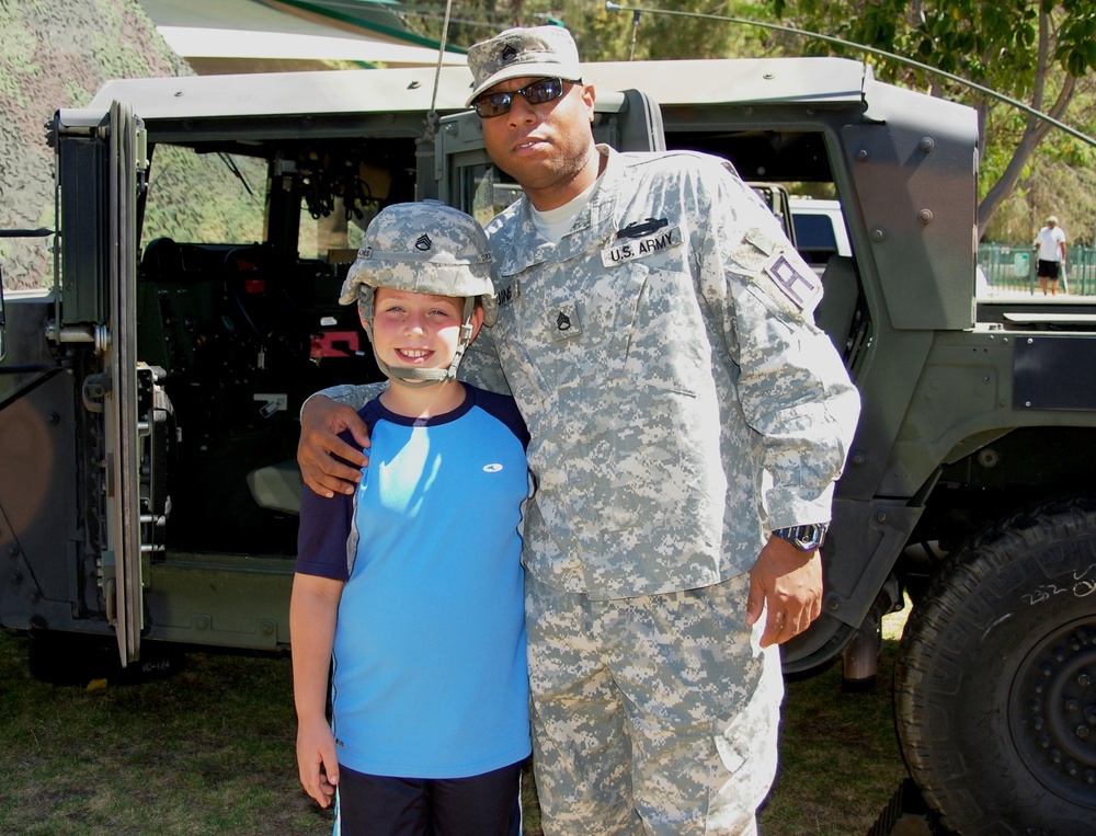 311th ESC supports LAPD Car Show and Safety Fair