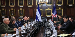 Gen. Kelly meets with Honduran president