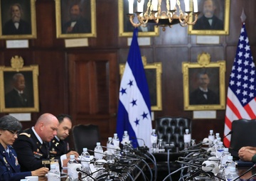 Gen. Kelly visits Honduras, meets with top leaders