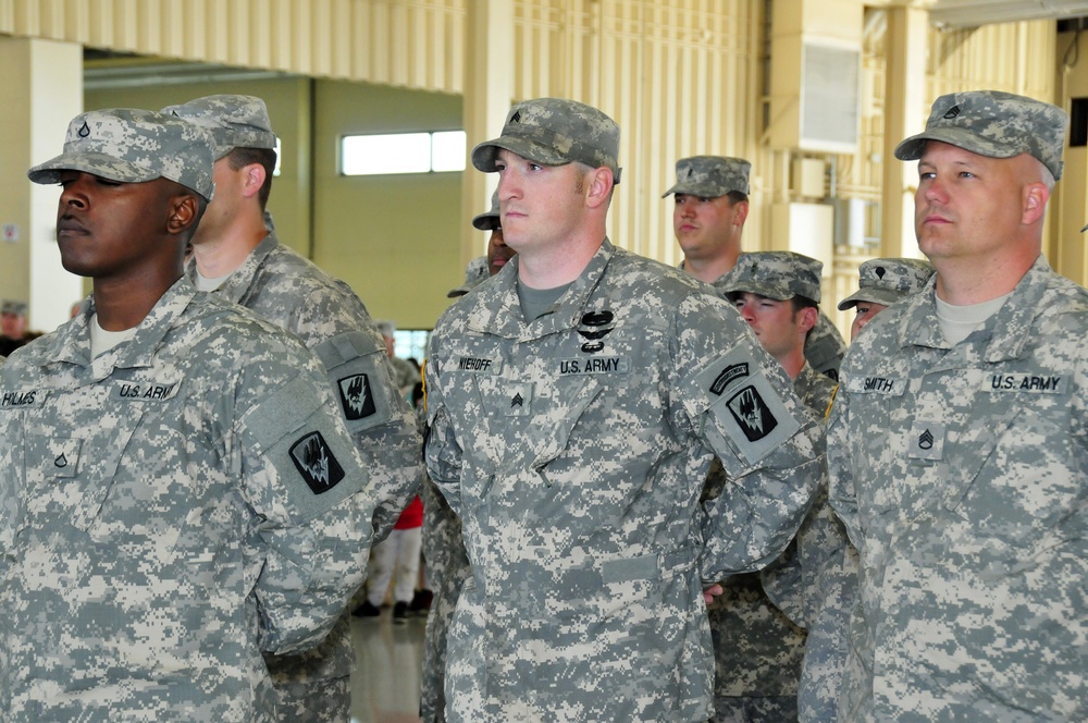 Delaware aviation unit receives emotional send-off