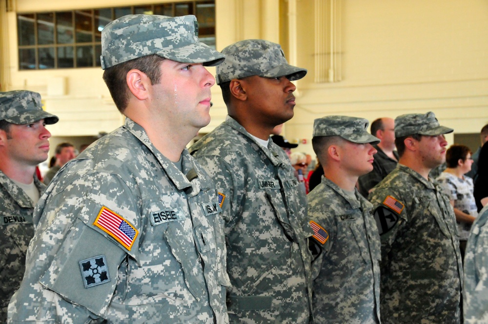 Delaware aviation unit receives emotional send-off