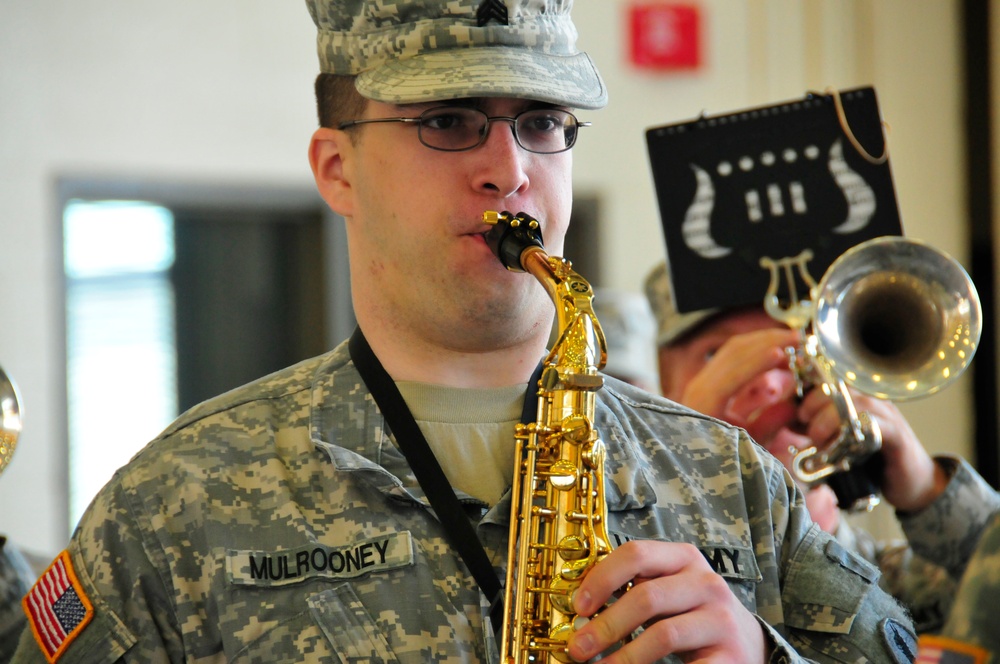 Delaware aviation unit receives emotional send-off