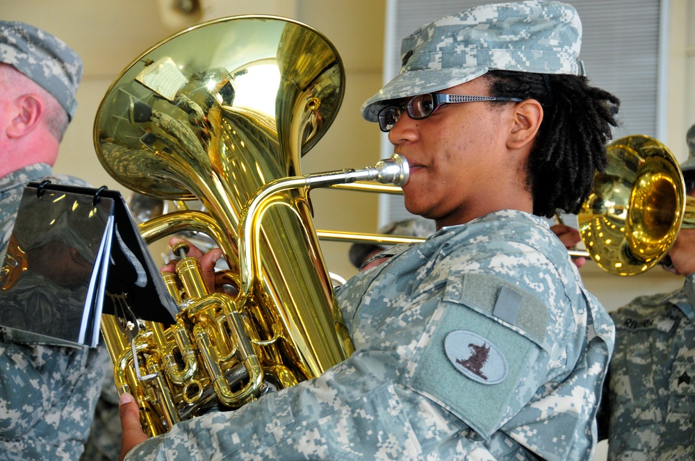 Delaware aviation unit receives emotional send-off
