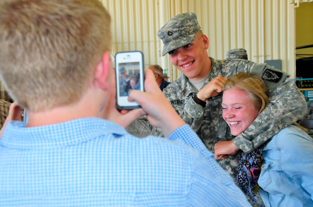Delaware aviation unit receives emotional send-off