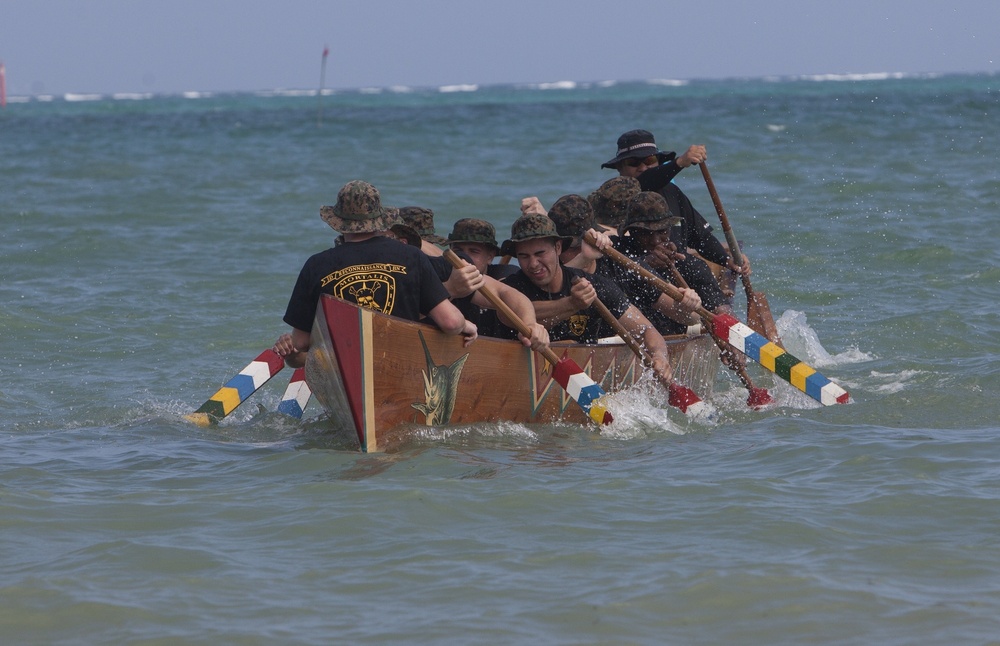 Okinawa residents, Marines take part in tradition with dragon boat races