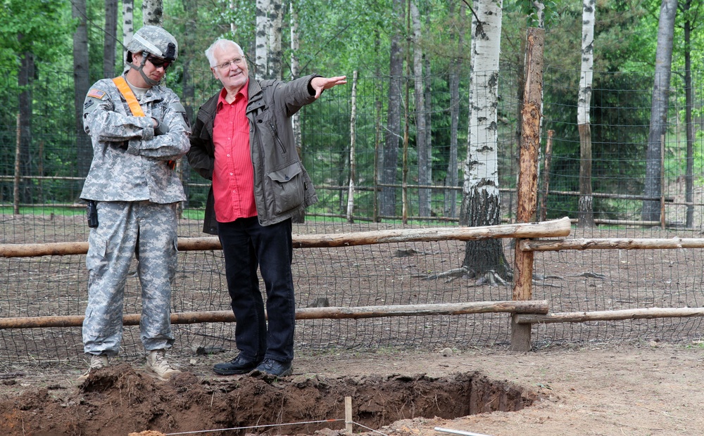 Europe-based Soldiers lend helping hand to Latvian shelter