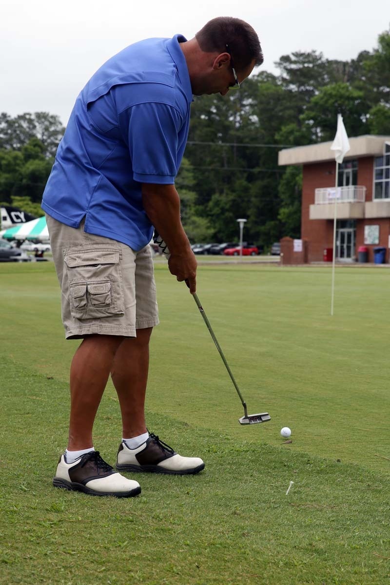 Sergeants Major Golf Tournament chips back onto the Cherry Point greens