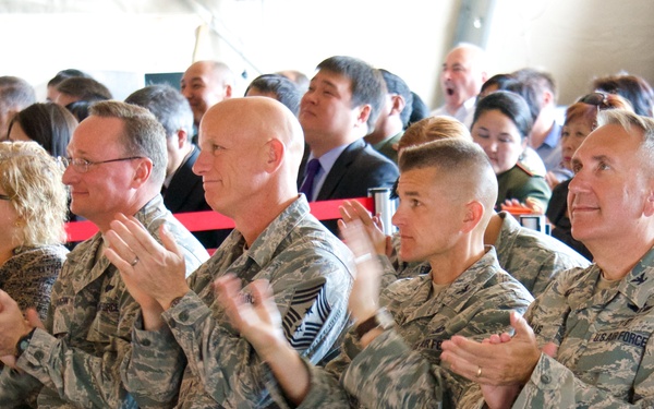 Transit Center at Manas hosts transfer ceremony