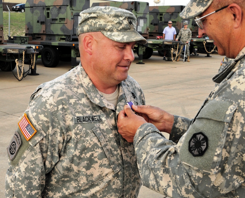 21st CSH Soldier receives Purple Heart