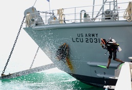Royal Canadian Navy members provide dive training to Caribbean partner nations