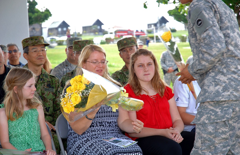 USARPAC MP BN Japan Lt. Col. James Sides visits 247th MP DET COC at Torii Beach May 16, 2014