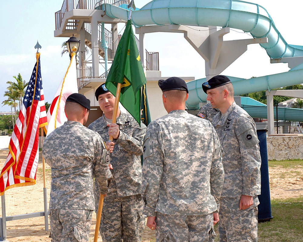 USARPAC MP BN Japan Lt. Col. James Sides visits 247th MP DET COC at Torii Beach May 16, 2014