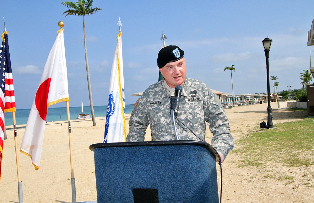 USARPAC MP BN Japan Lt. Col. James Sides visits 247th MP DET COC at Torii Beach May 16, 2014