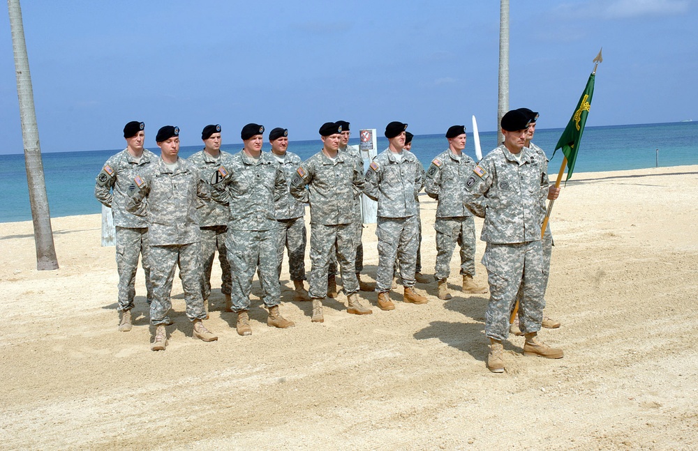 USARPAC MP BN Japan Lt. Col. James Sides visits 247th MP DET COC at Torii Beach May 16, 2014