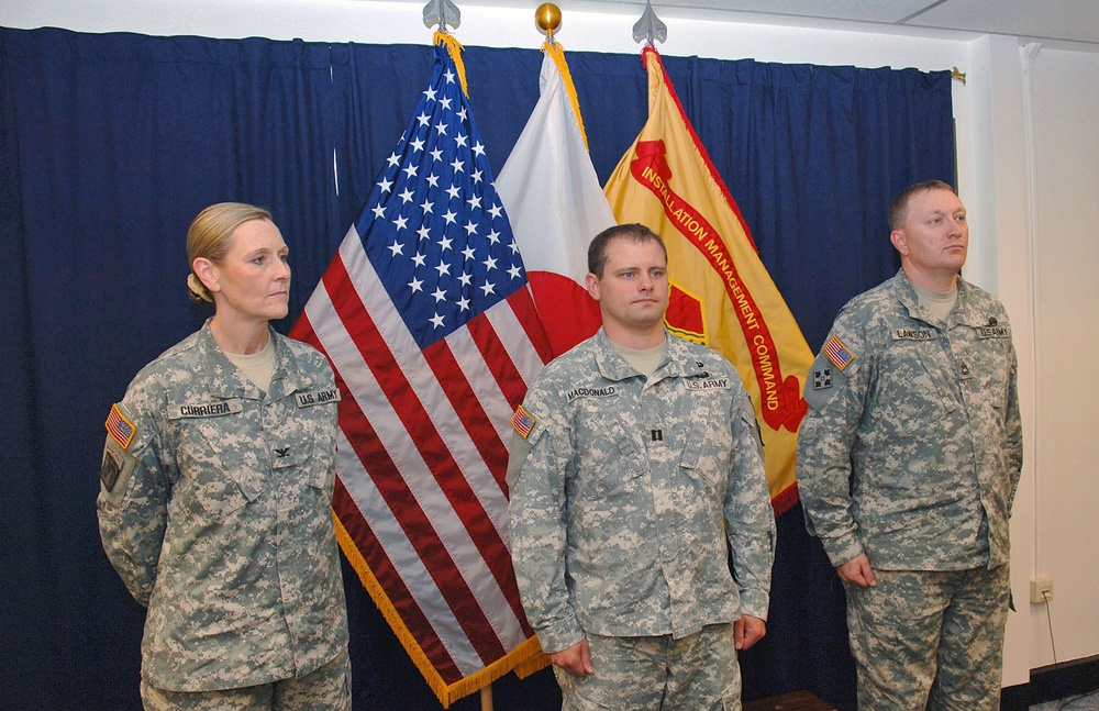 USAG-J Col. Joy Curriera visits USAG-O Torii Station, expresses gratitude to Soldiers