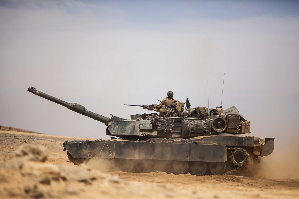 22nd MEU tanks conduct live-fire range during Eager Lion 2014
