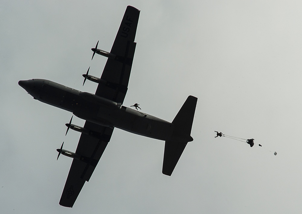 Pararescuemen, C-130 crew provide rescue capability during Icelandic Air Policing