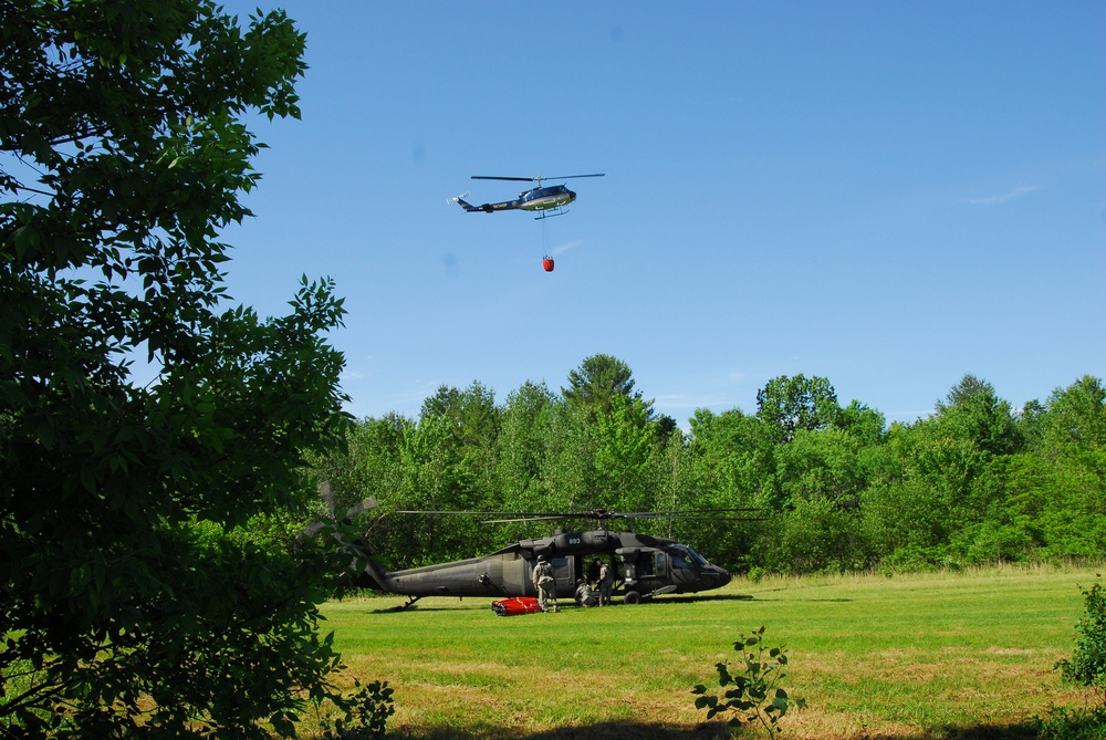 New York Army National Guard and New York State Police helicopter crews train