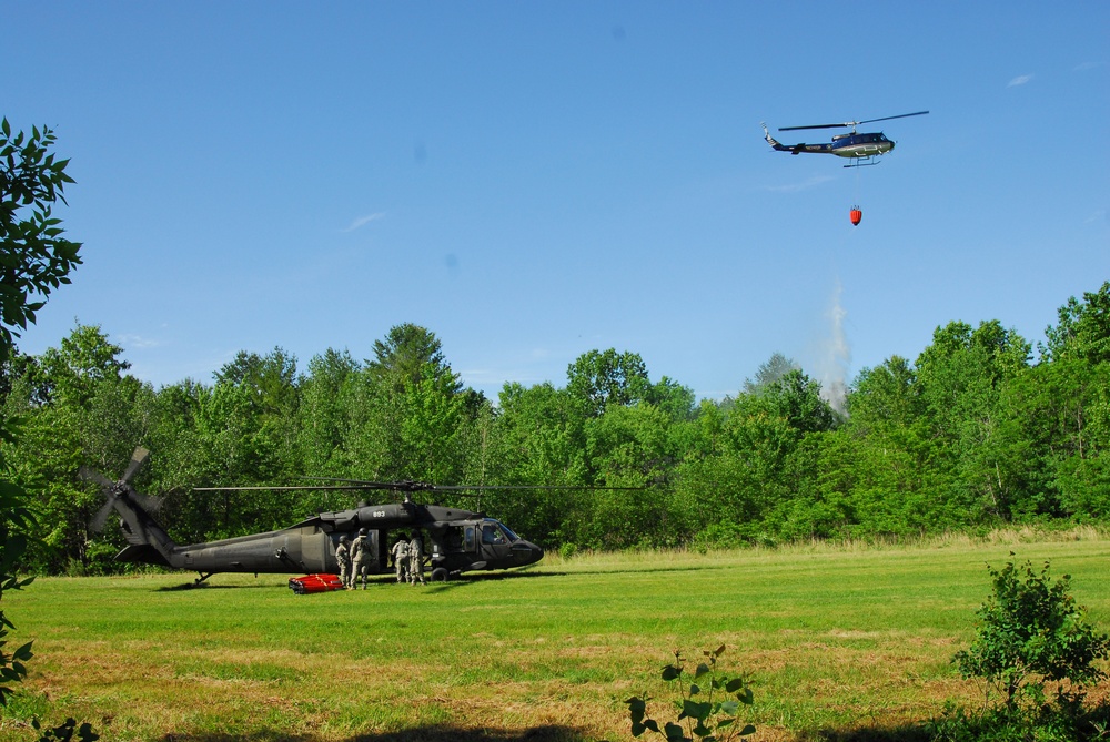 New York Army National Guard and New York State Police helicopter crews train