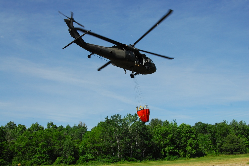 New York Army National Guard and New York State Police helicopter crews train