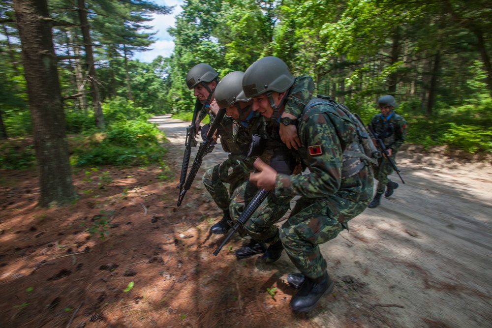 Albanian OCS candidates undergo IED training