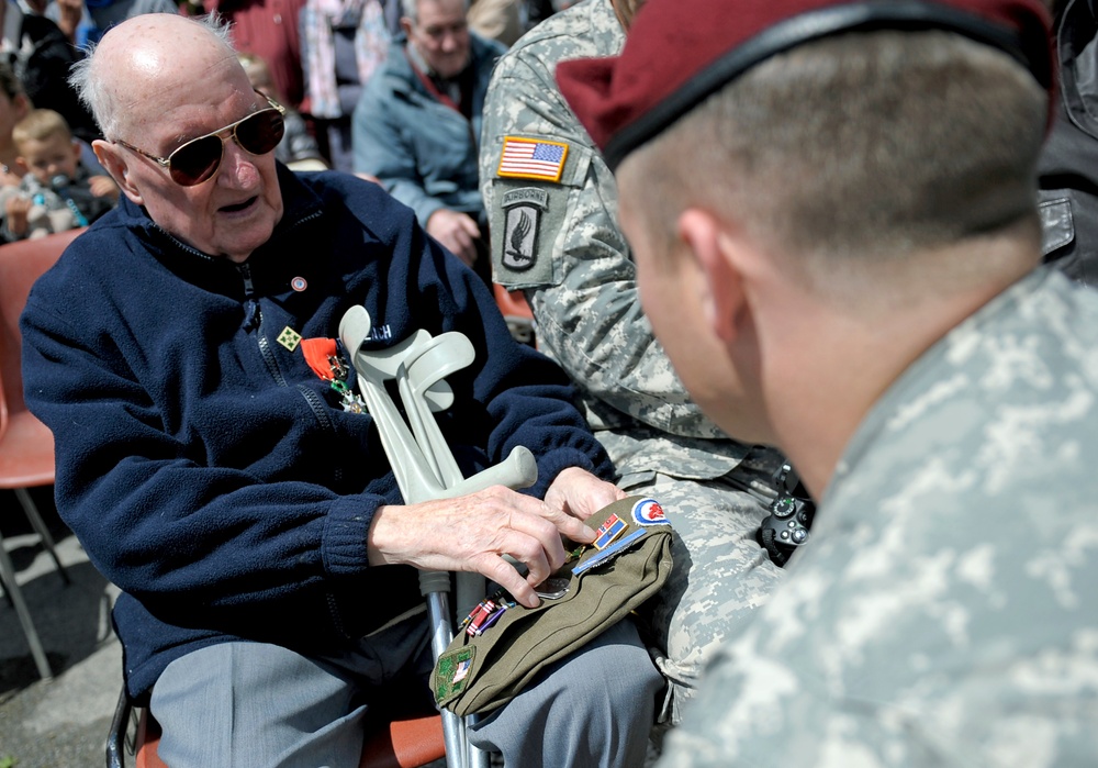 WWII nurses honored during D-Day 70th anniversary