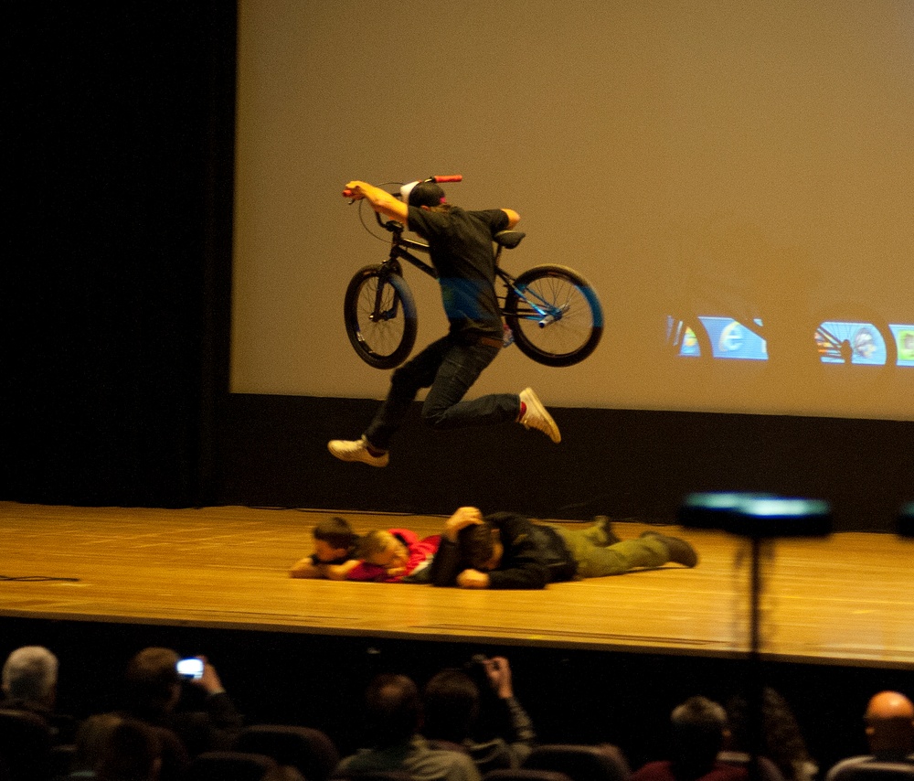 Luis Palau's Love Alaska comes to JBER