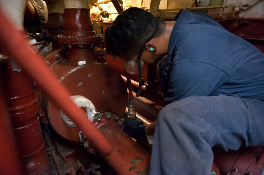 USS Arleigh Burke engineering casualty drill