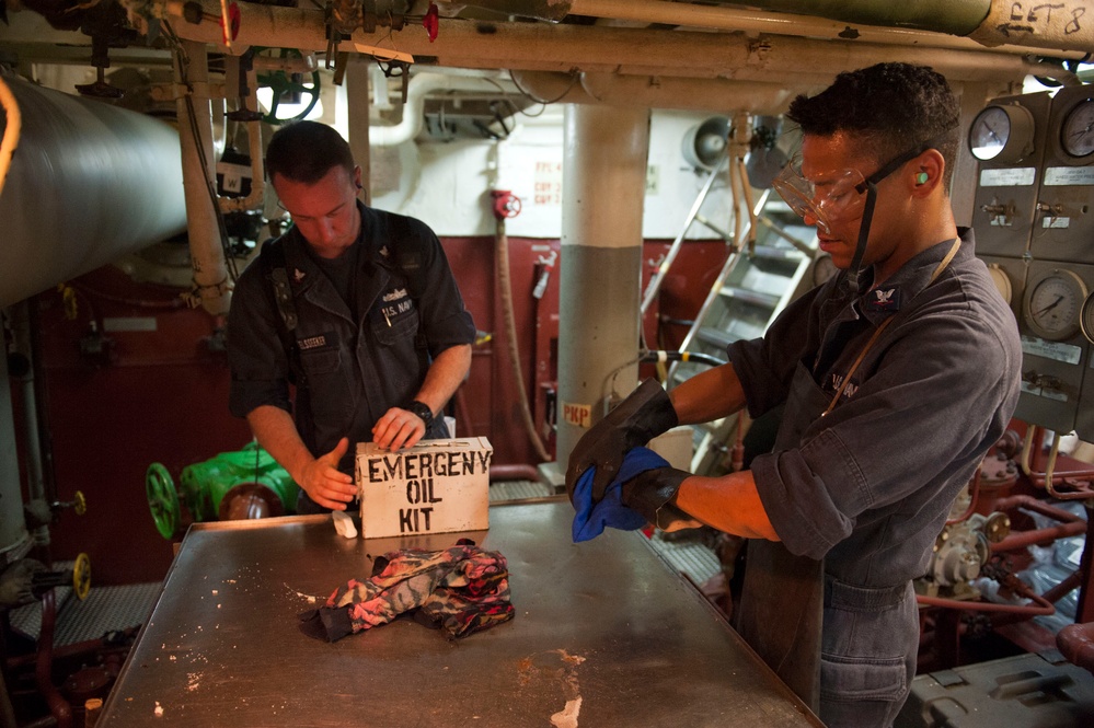 USS Arleigh Burke engineering casualty drill