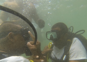 Seabee divers provide SCUBA academy to Solomon Islands Police Force as part of Humanitarian Mine Action (HMA) program