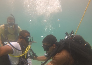 Seabee divers provide SCUBA academy to Solomon Islands Police Force as part of Humanitarian Mine Action (HMA) program