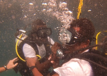 Seabee divers provide SCUBA academy to Solomon Islands Police Force as part of Humanitarian Mine Action (HMA) program