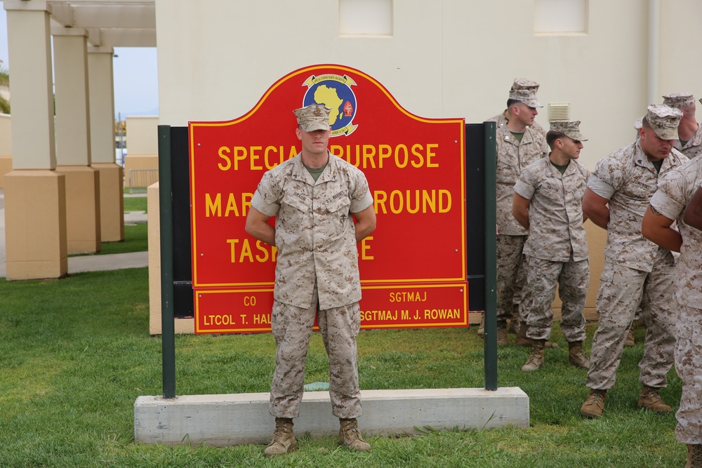 Teacher gives up classroom for dress blues