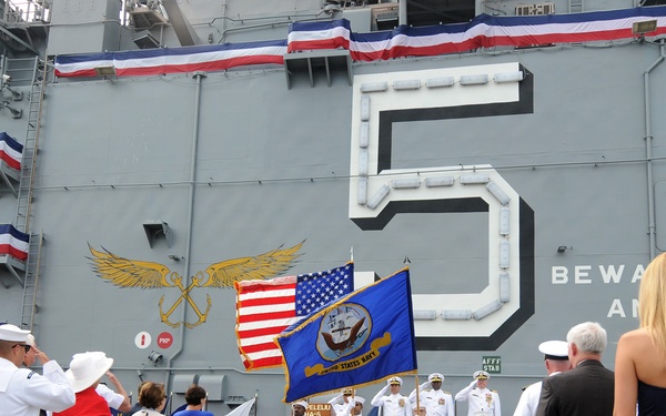 Commander, Amphibious Squadron 3 change of command