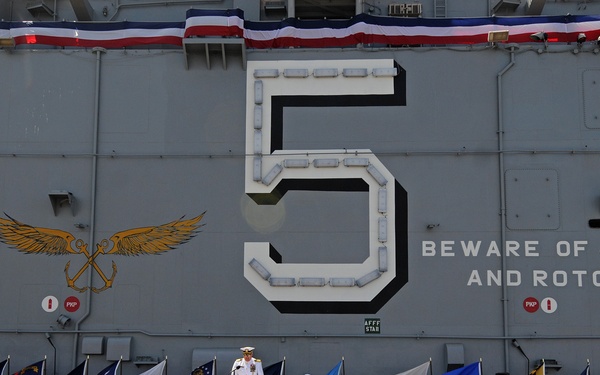 Commander, Amphibious Squadron 3 change of command