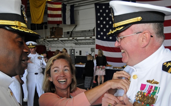 Commander, Amphibious Squadron 3 change of command