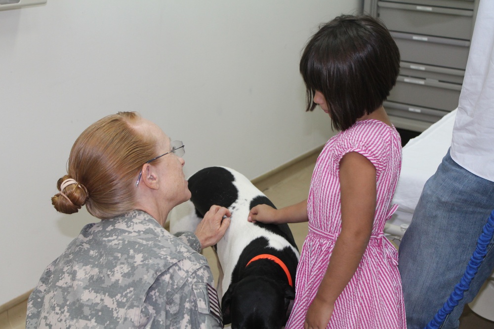 Medical units team up with local organization to bring pets to deployed service members