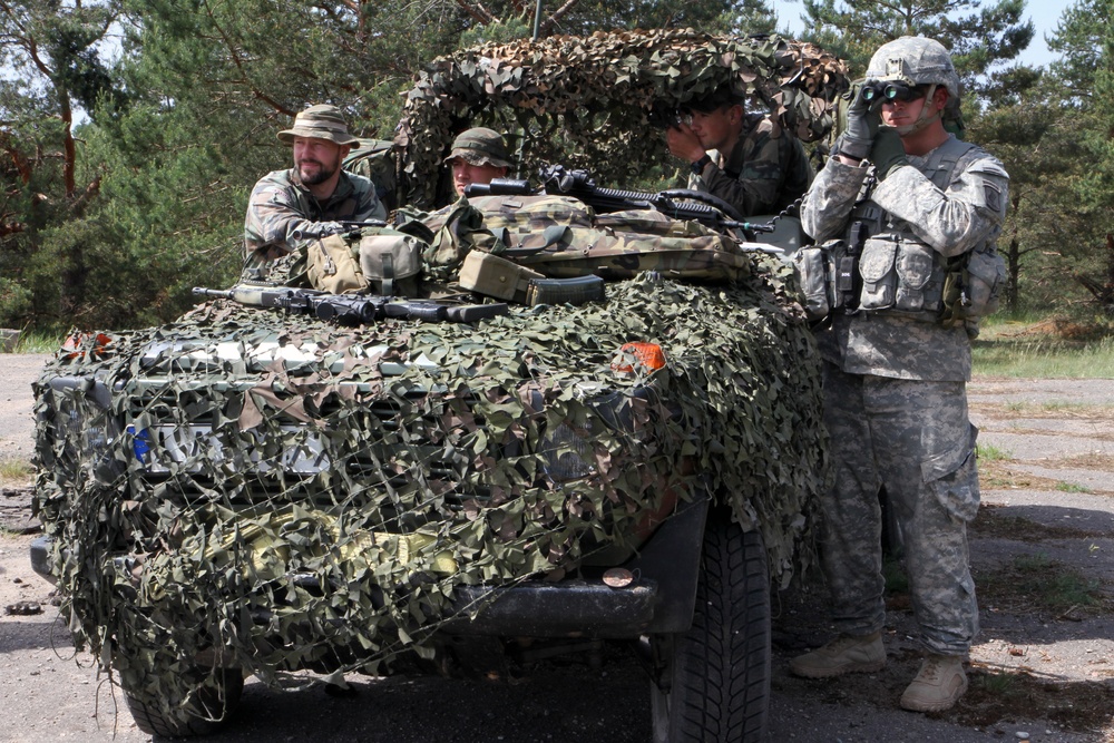 Paratroopers participate in live-fire exercise at Latvian mortar range