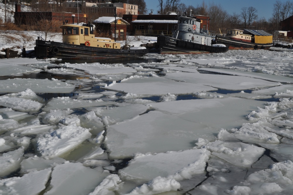 Ice breaking operations on the Hudson River