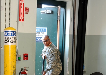 143d ESC, Orlando police exercise active shooter training