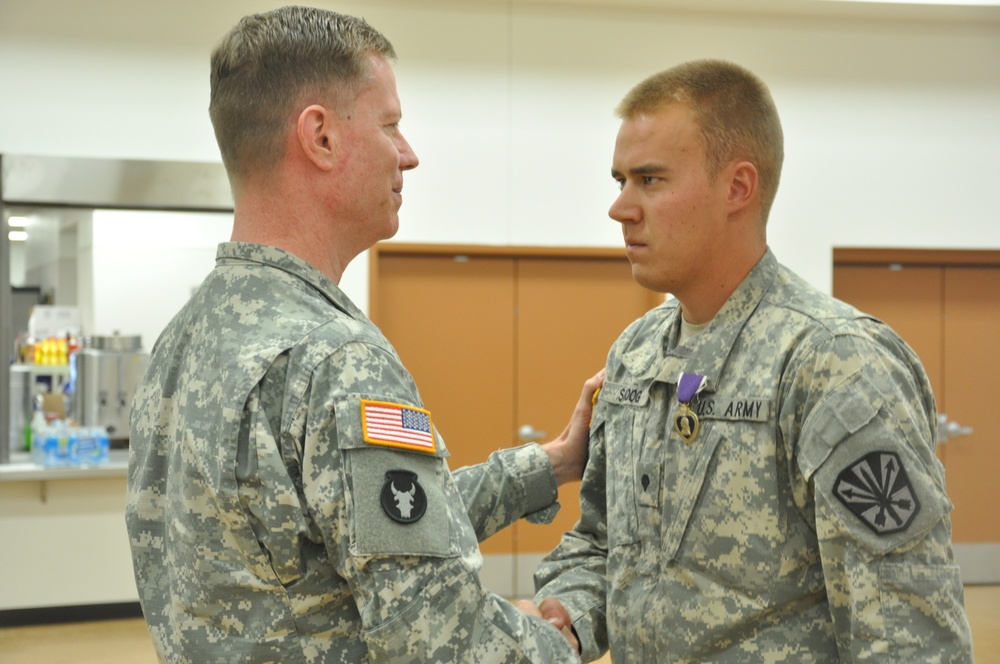 DVIDS - News - Three Arizona Army National Guard Soldiers receive ...