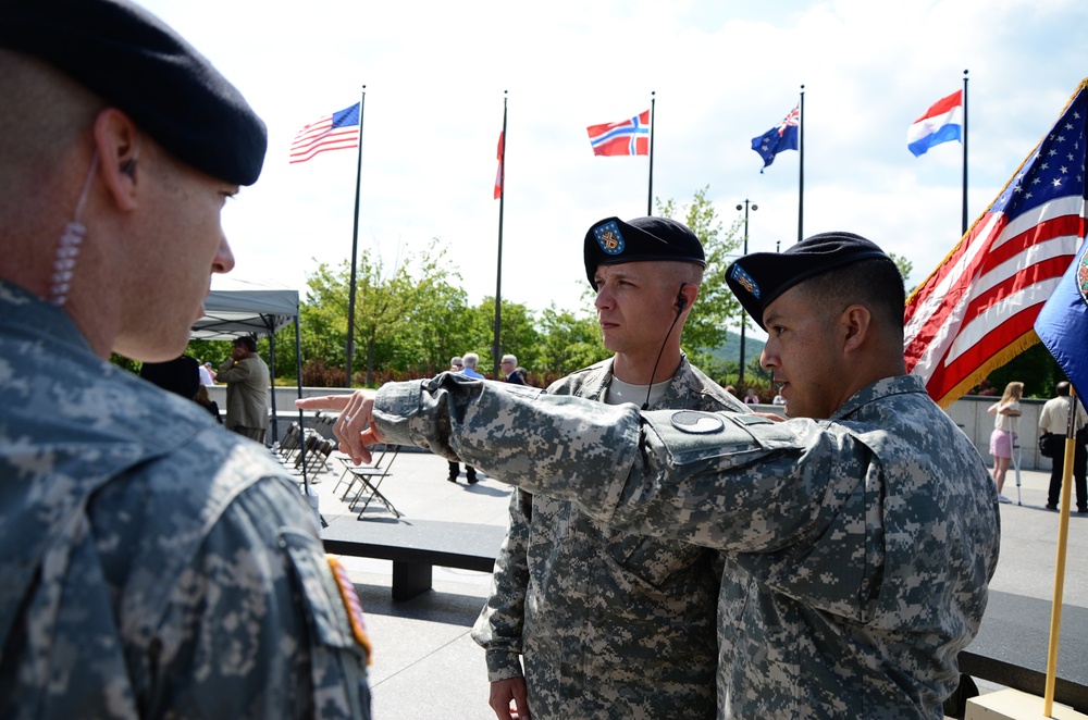 Ceremony pays tribute to D-Day veterans on 70th anniversary