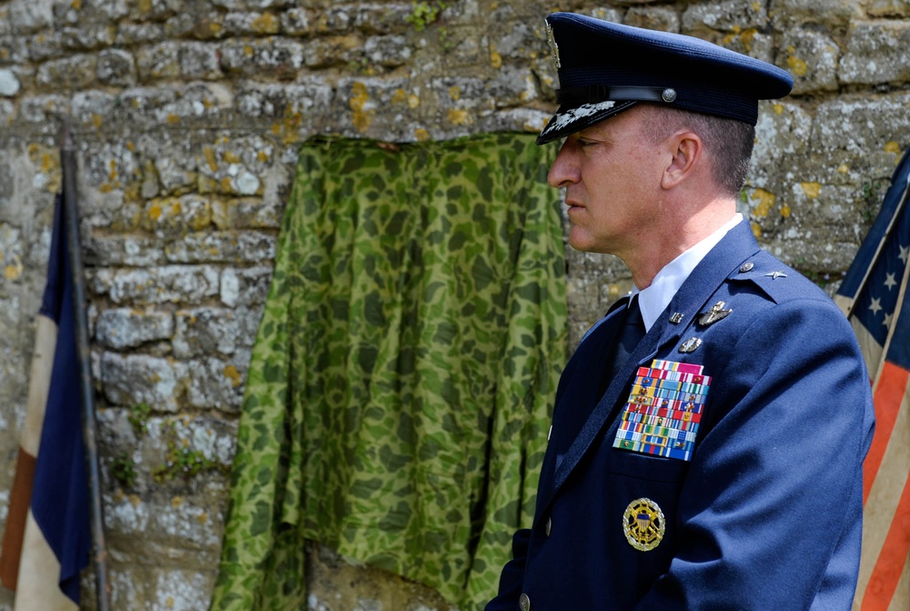 86th AW commander unveils WWII memorial in Normandy