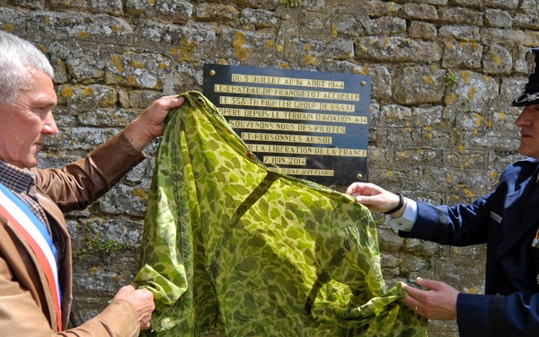 86th AW commander unveils WWII memorial in Normandy