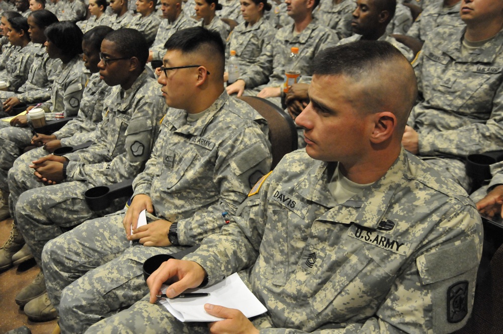 AUSA executives visit Camp Carroll Soldiers