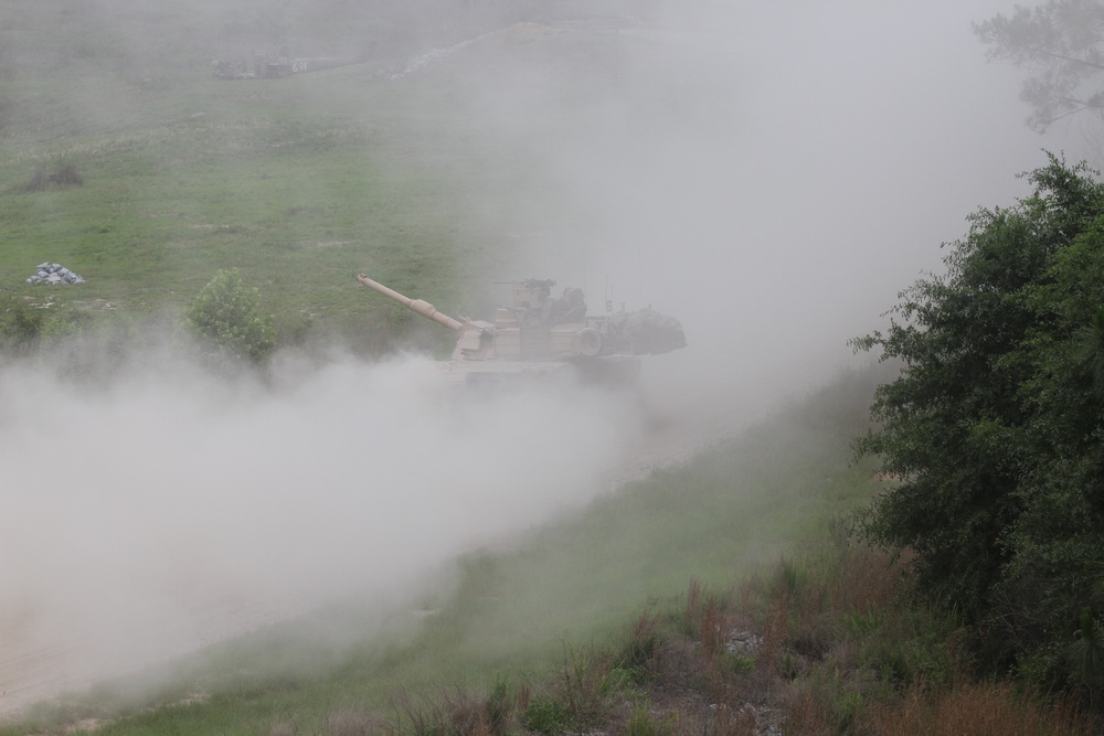 Can Do Battalion completes tank, Bradley gunnery