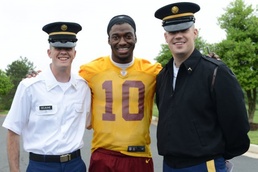 NFL players thank America's military